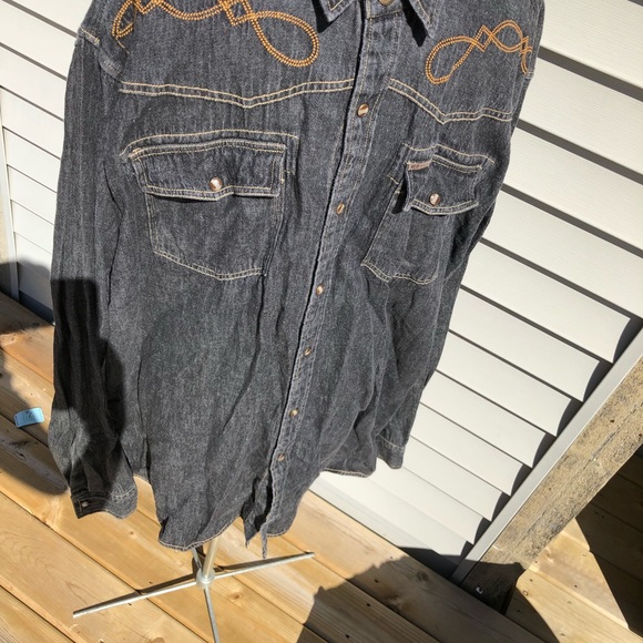 Dodge Ram branded denim pearl snap dark washed - Picture 6 of 7